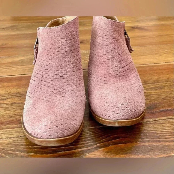 Lucky Brand | Dusty Pink Suede | Ankle Boots | Western, Size 6.5 - Picture 3 of 6